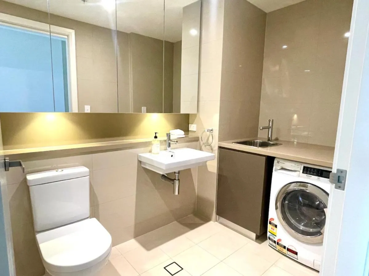 Image 4 of Cozy Olympic park 2 bedroom condo Parking, WiFi