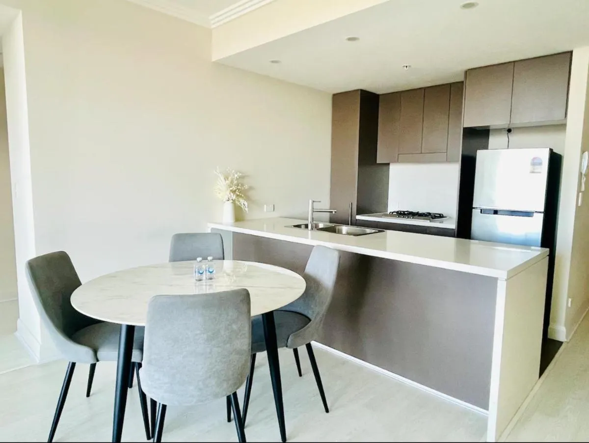 Image 3 of Cozy Olympic park 2 bedroom condo Parking, WiFi