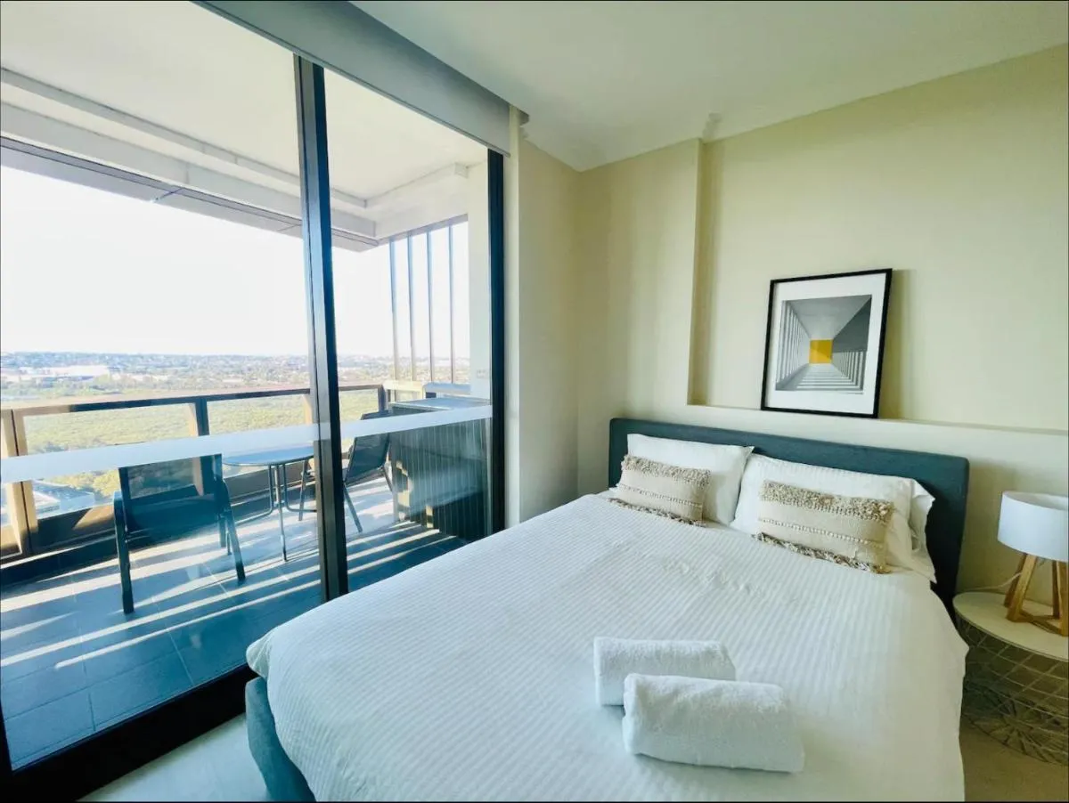 Image 6 of Cozy Olympic park 2 bedroom condo Parking, WiFi