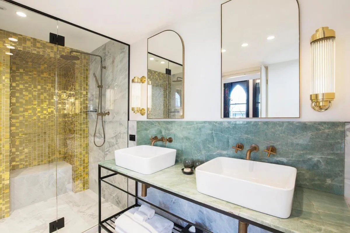 Image 2 of Crystalbrook Albion