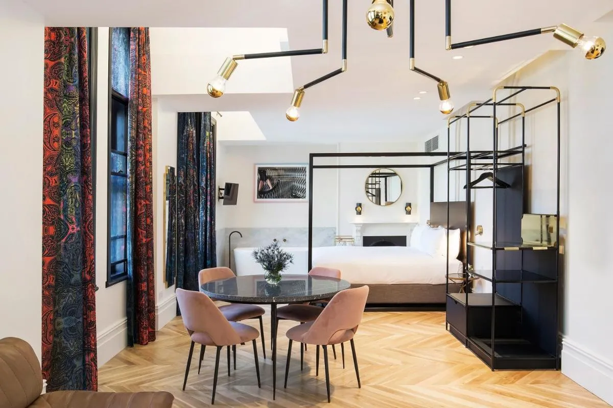 Image 3 of Crystalbrook Albion