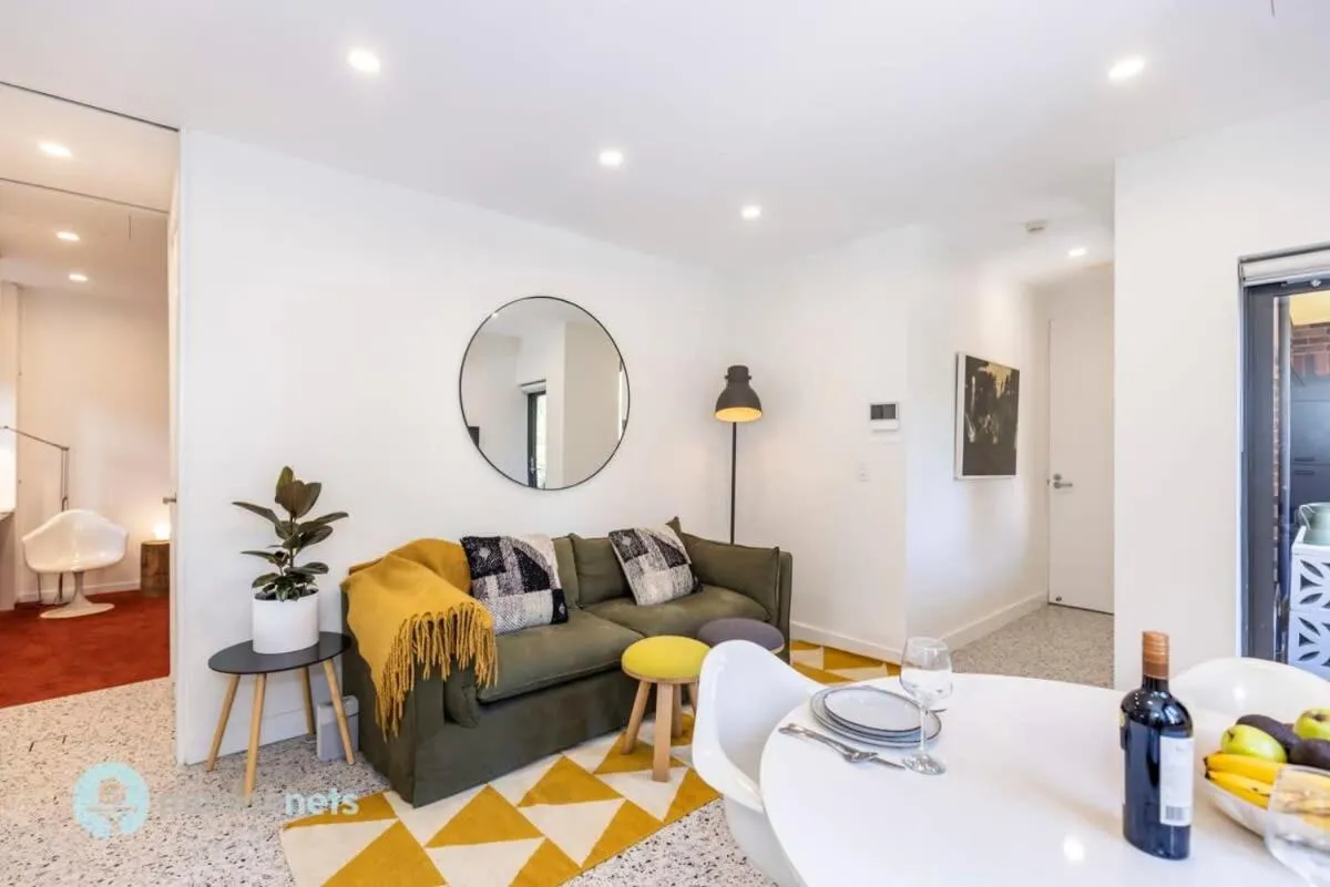 Image 1 of Darlinghurst Apt W A C Balcony Only A Walk To CBD