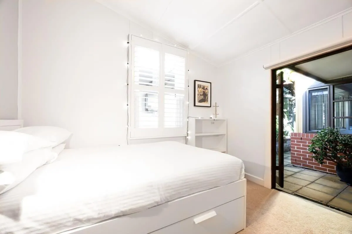 Image 6 of Delightful 4-Bed Home near Centennial Park