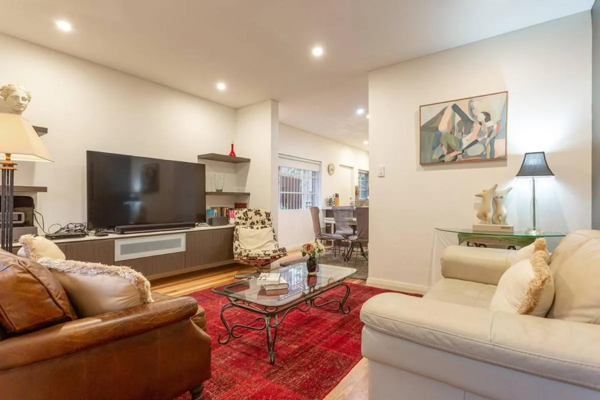 Image 4 of Exclusive Art Deco Escape in Tree-lined Kingsford