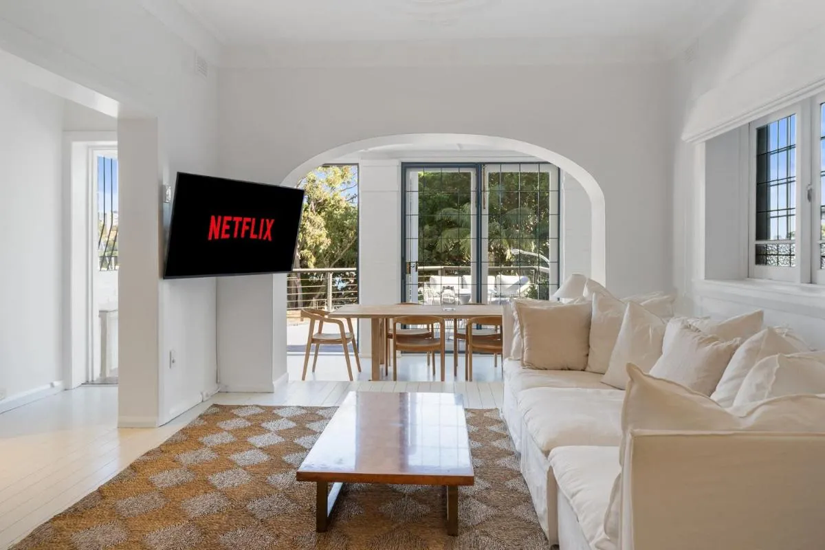 Image 4 of Executive 2BR Apt with Balcony near Yarranabbe Park