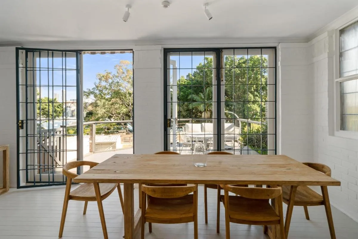 Image 3 of Executive 2BR Apt with Balcony near Yarranabbe Park