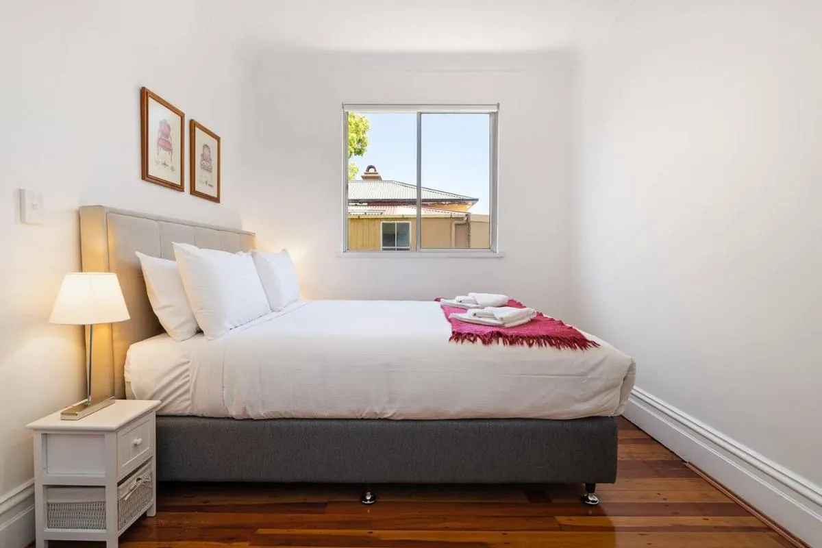 Image 6 of Executive Esperanza – Stay in a Victorian Manor