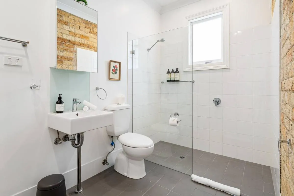 Image 2 of Executive Esperanza – Stay in a Victorian Manor