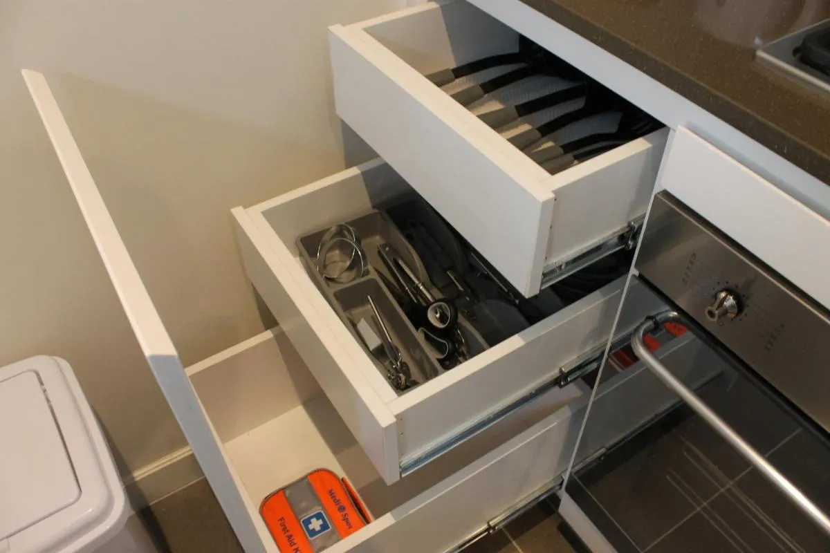 Image 4 of Exquisite Family Home +Parking, Close to CBD