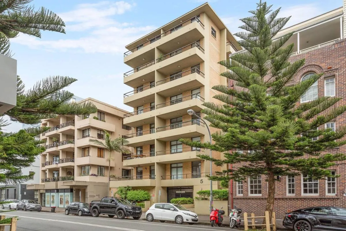 Image 5 of Fine Pine – Beachside Lifestyle with Two Balconies