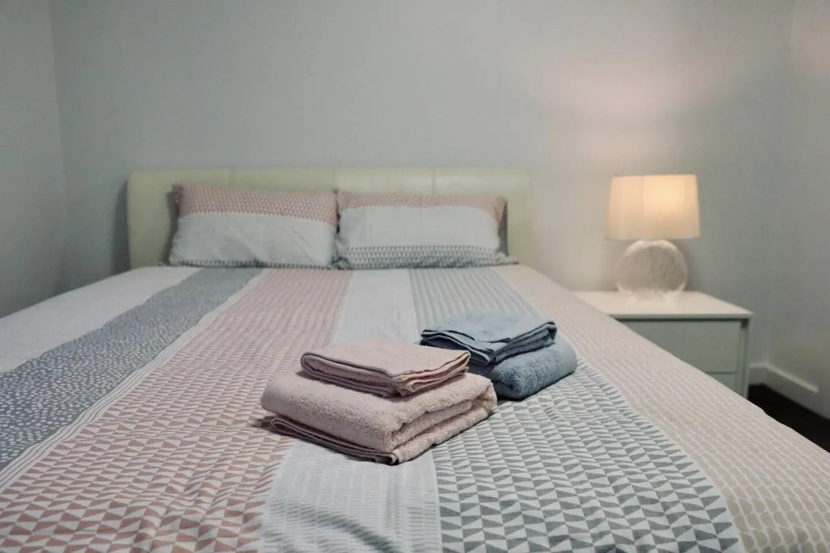 Image 4 of Free Carpark Entire close to CBD