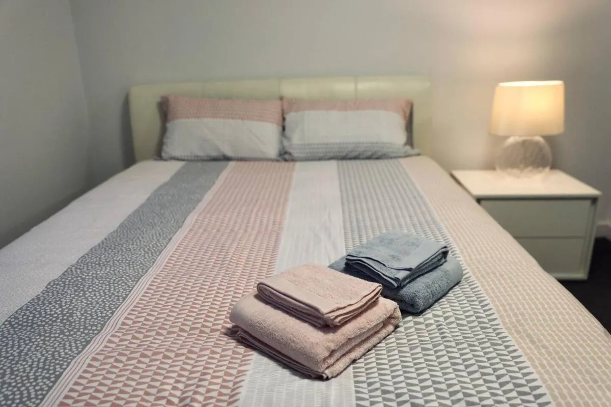 Image 1 of Free Carpark Entire close to CBD