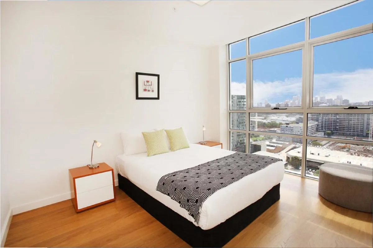 Image 5 of Gadigal Groove – Modern and Bright 3BR Executive Apartment in Zetland with Views