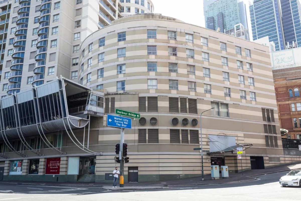 Image 6 of Gia Sydney