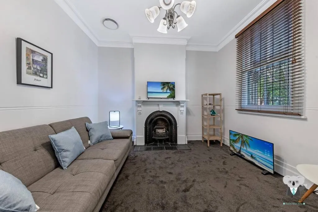 Image 4 of Glebe Cozy 2 Bedroom Stunning Terrace House / NGL058