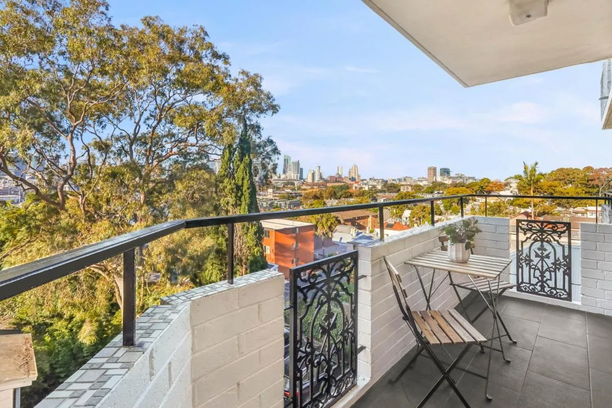 Image 5 of Glebe Tranquil Retreat – 2bd with parking