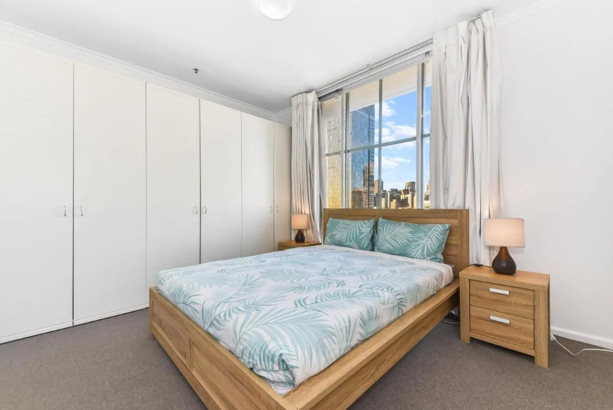 Image 6 of Goldsbrough 2 bedrooms split apartment