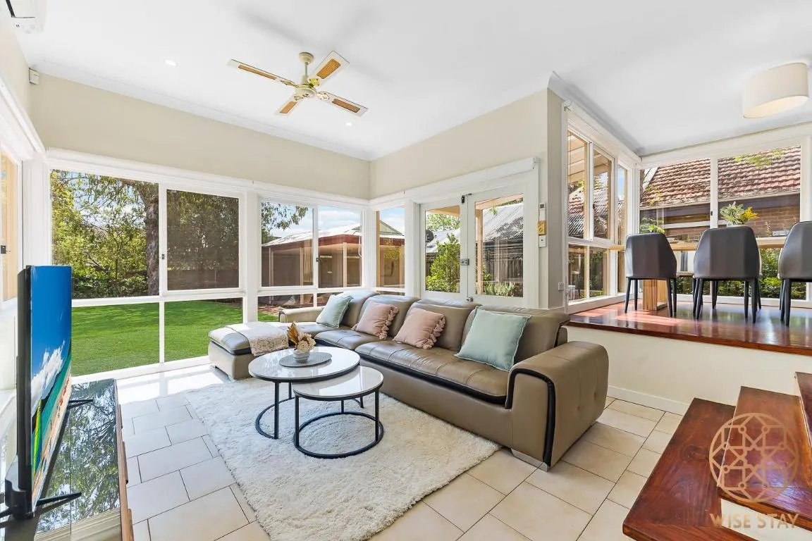 Image of Greenwich Luxury near WharfTrainCBD steps to Sea