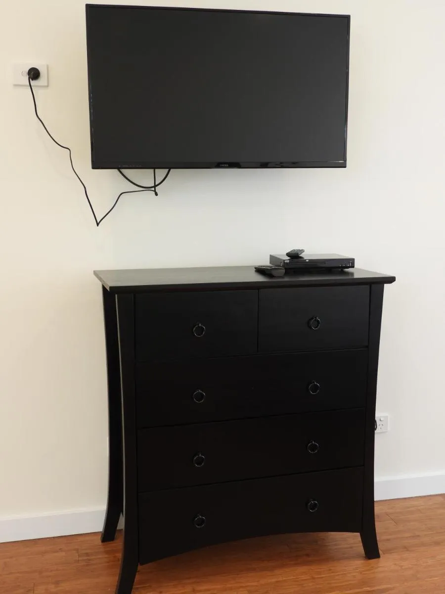 Image 5 of Guesthouse with Pool & BBQ – 10 kms from CBD