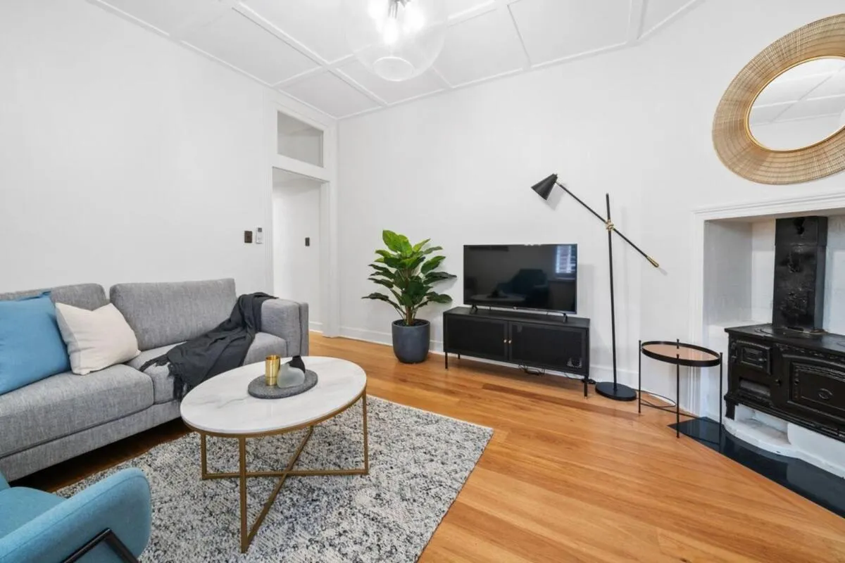 Image 1 of Harbour View Terrace House In The Heart Of The Rocks