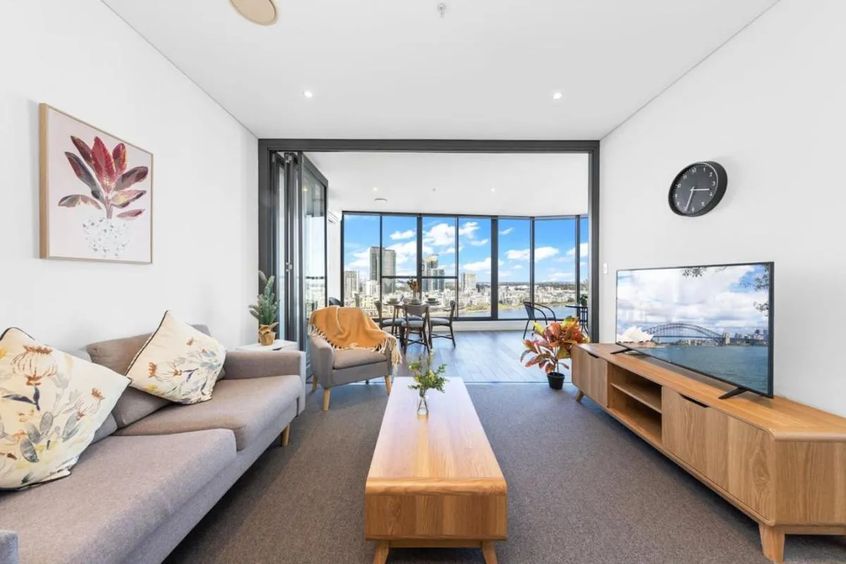 Image 4 of High level Fabulous view 3Beds APT in WWP