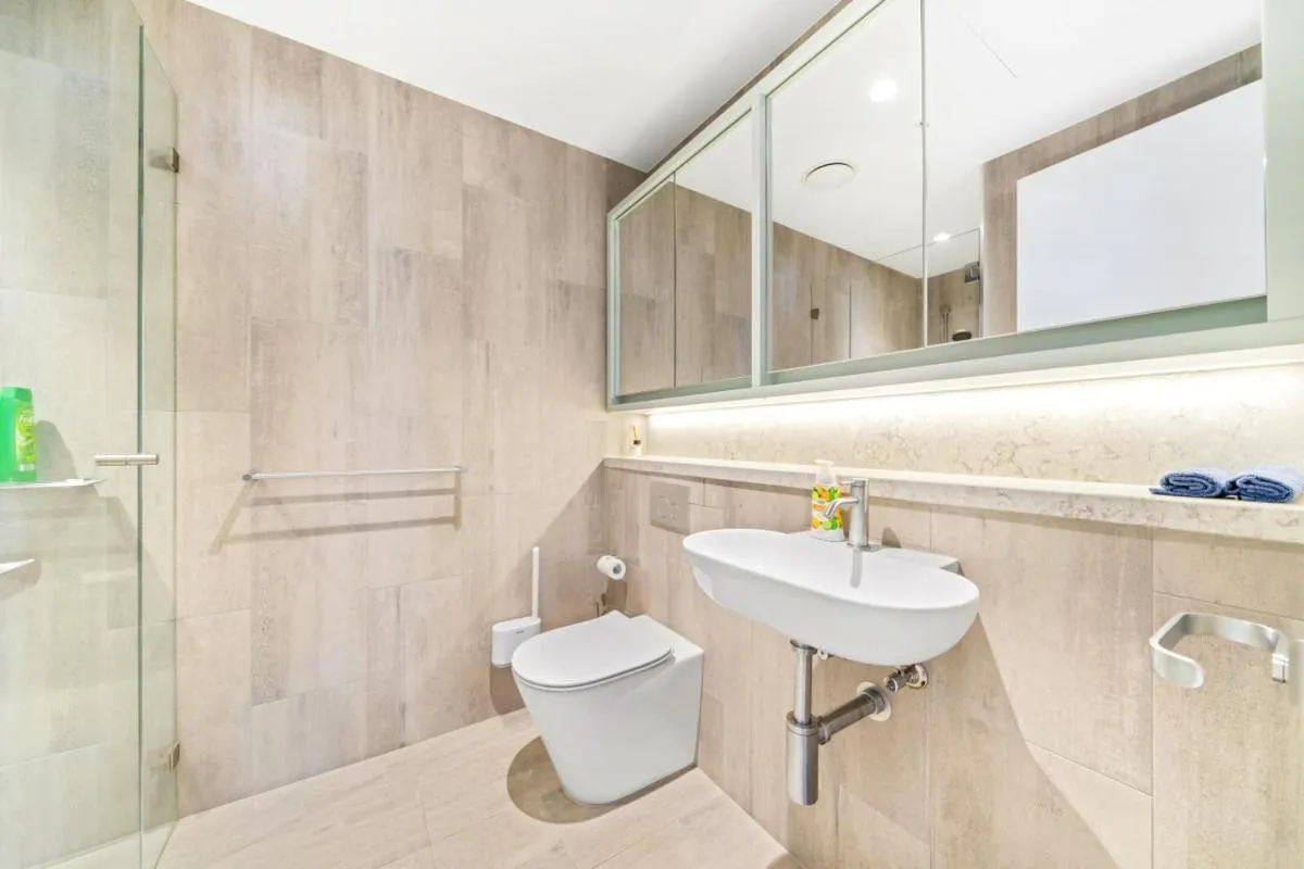 Image 2 of High level urban retreat in Macquarie Park