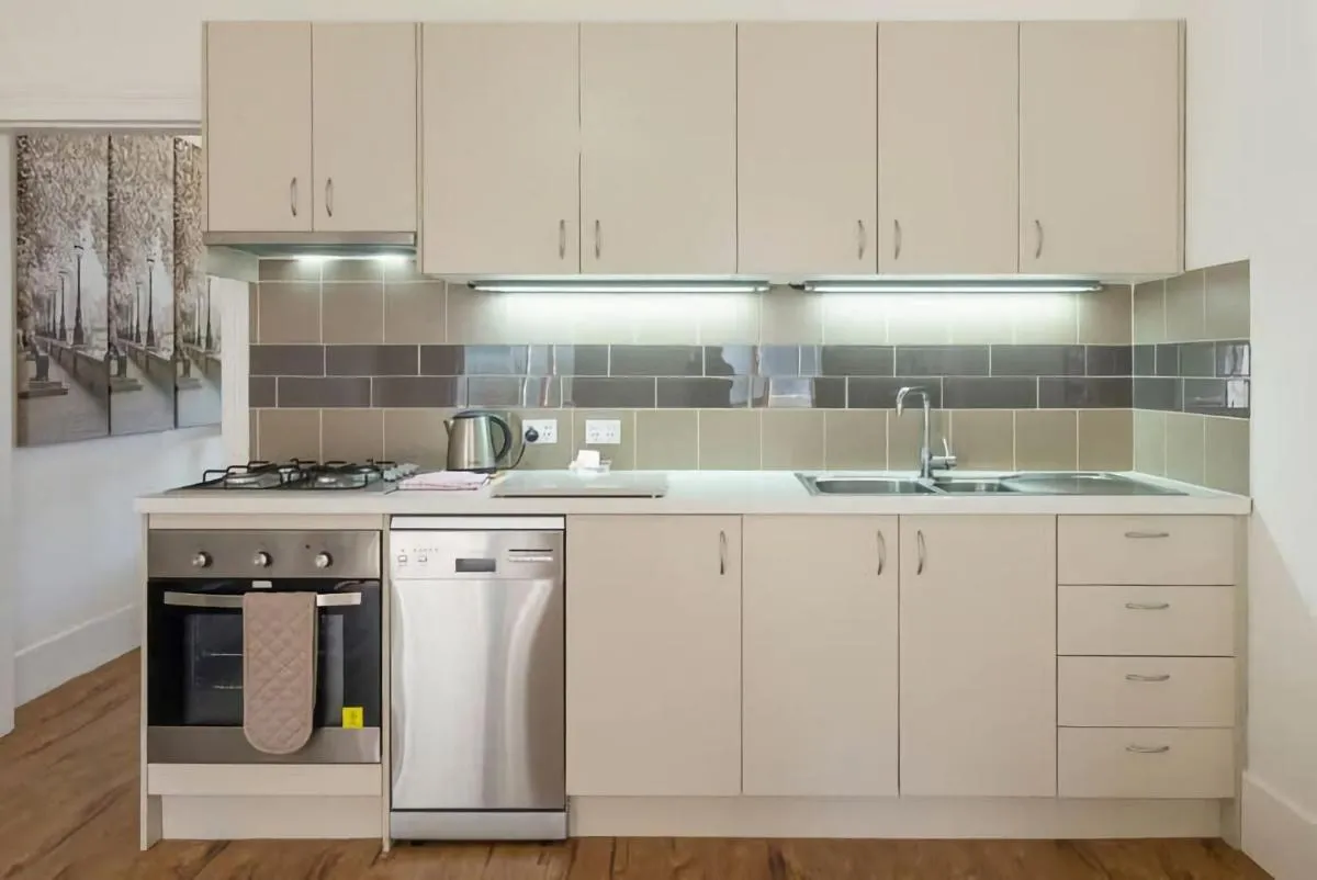 Image 3 of Historic Terrace from 1877 Kings Cross