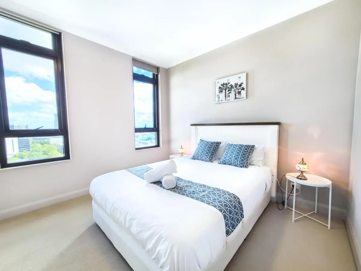 Image 1 of Holiday Style 3 Bedroom Apartment in Olympic Park