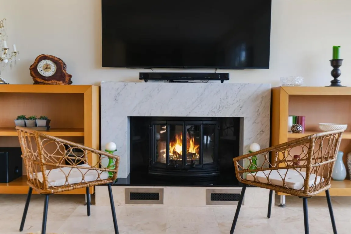 Image of House by the Harbor