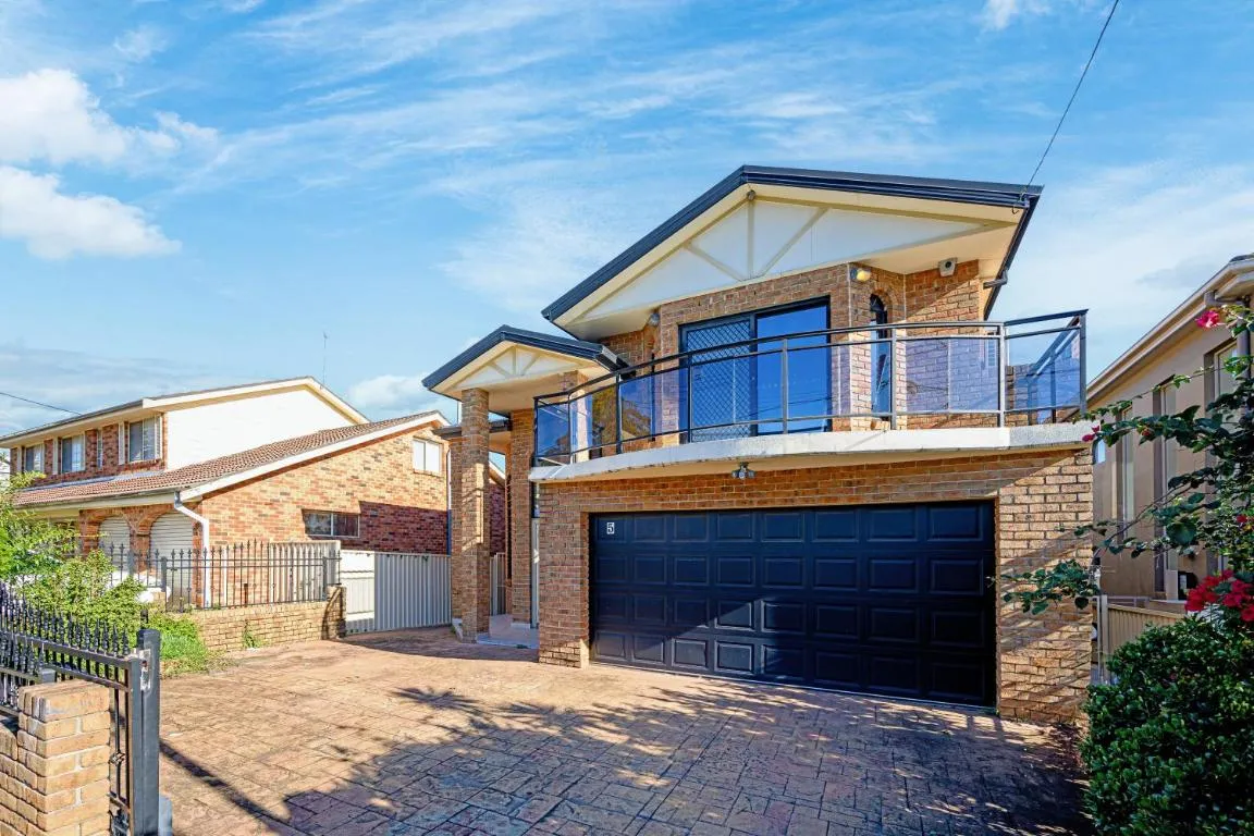Image of Hurstville Centre 2-level Large House