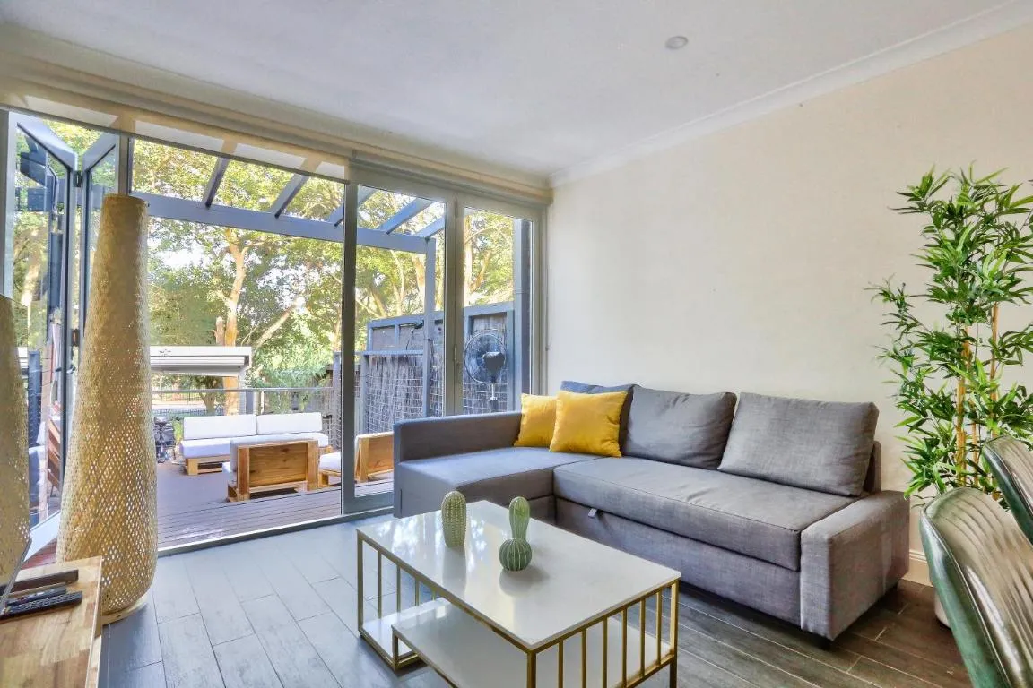 Image of Ideal 3 Bedroom House City Centre Glebe 2 E-Bikes Included