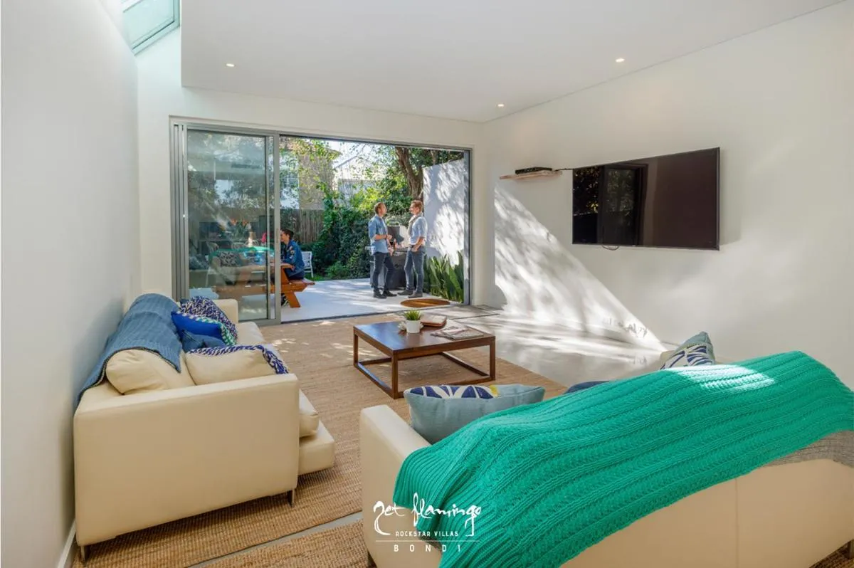 Image 4 of Jet Flamingo