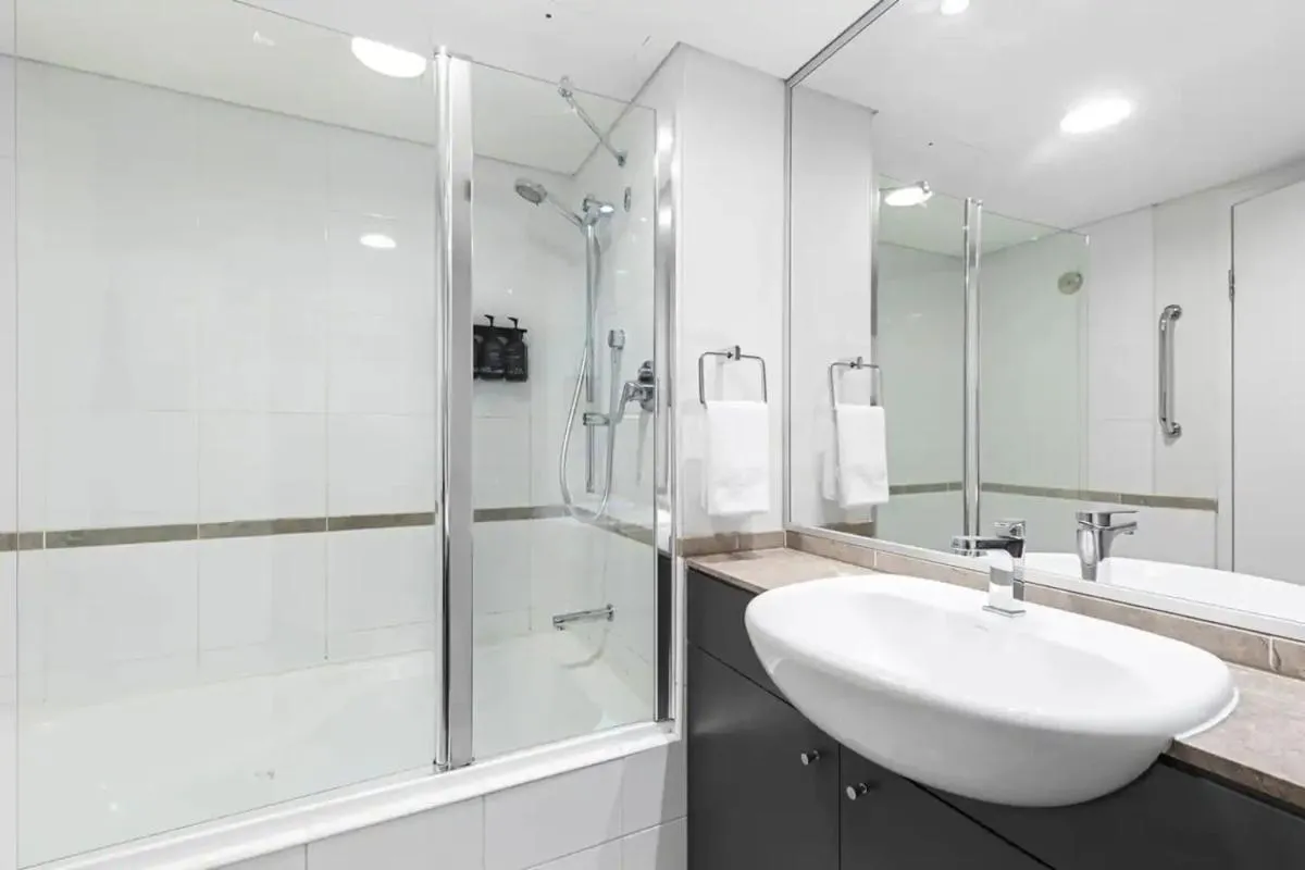 Image 2 of KOZYGURU HAYMARKET BEST LOCATION STUDIO NHA653-303