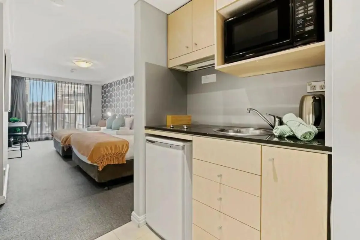 Image 3 of KOZYGURU SYDNEY CBD Bouttique CITY 2BED STUDIO NHA653- 710