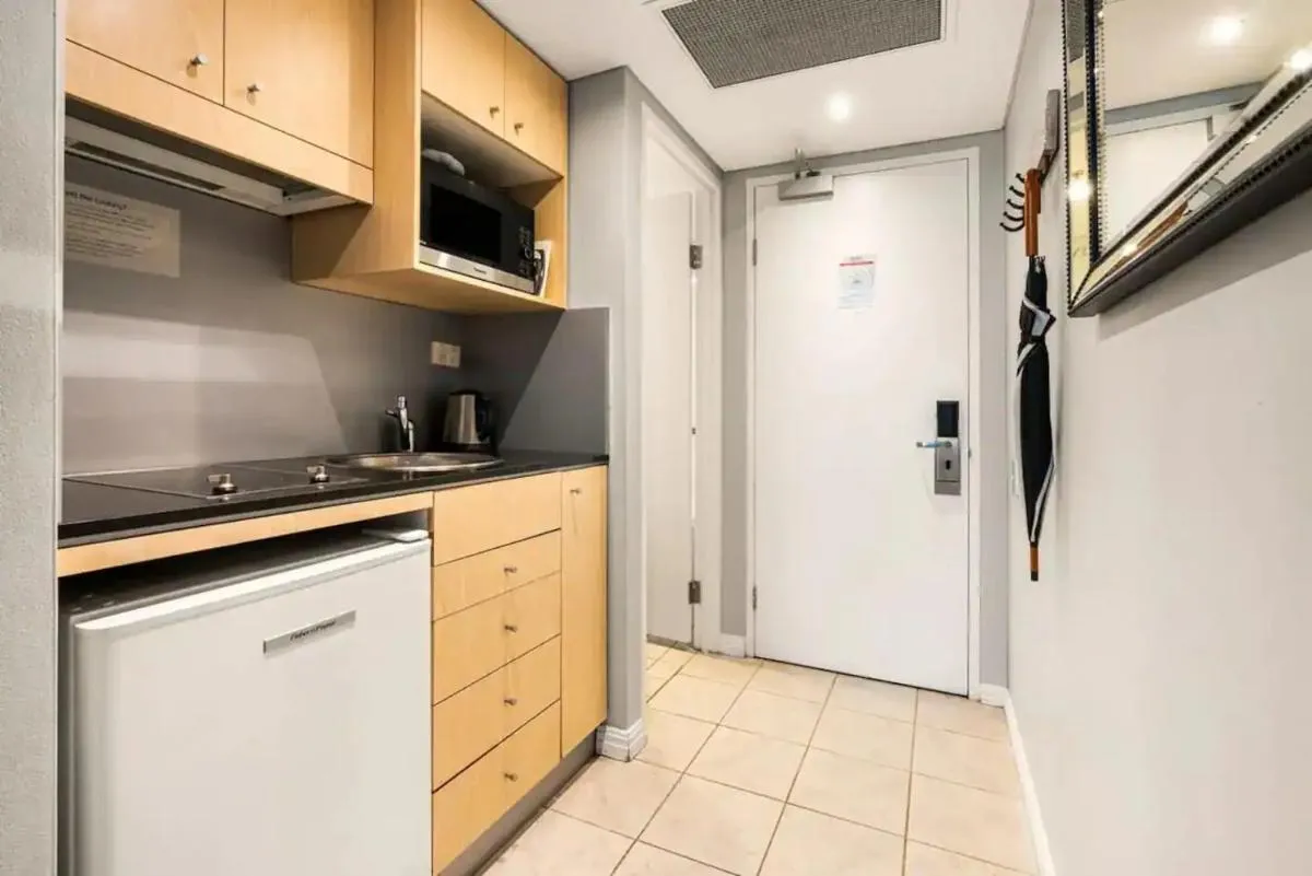 Image 3 of KOZYGURU SYDNEY CBD HAYMARKET 2 BED STUDIO NHA653- 610