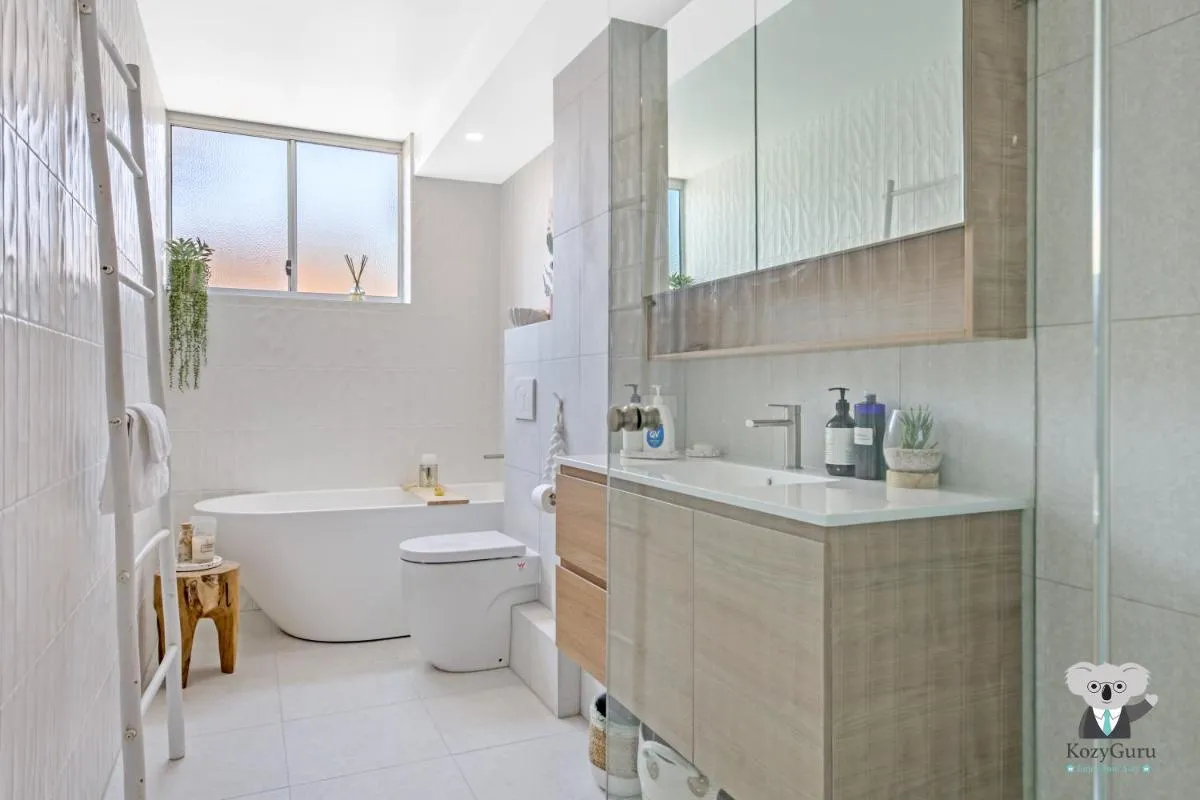 Image 2 of KOZYGURU WAVERLEY 2BED APT WITH PARKING NWA005