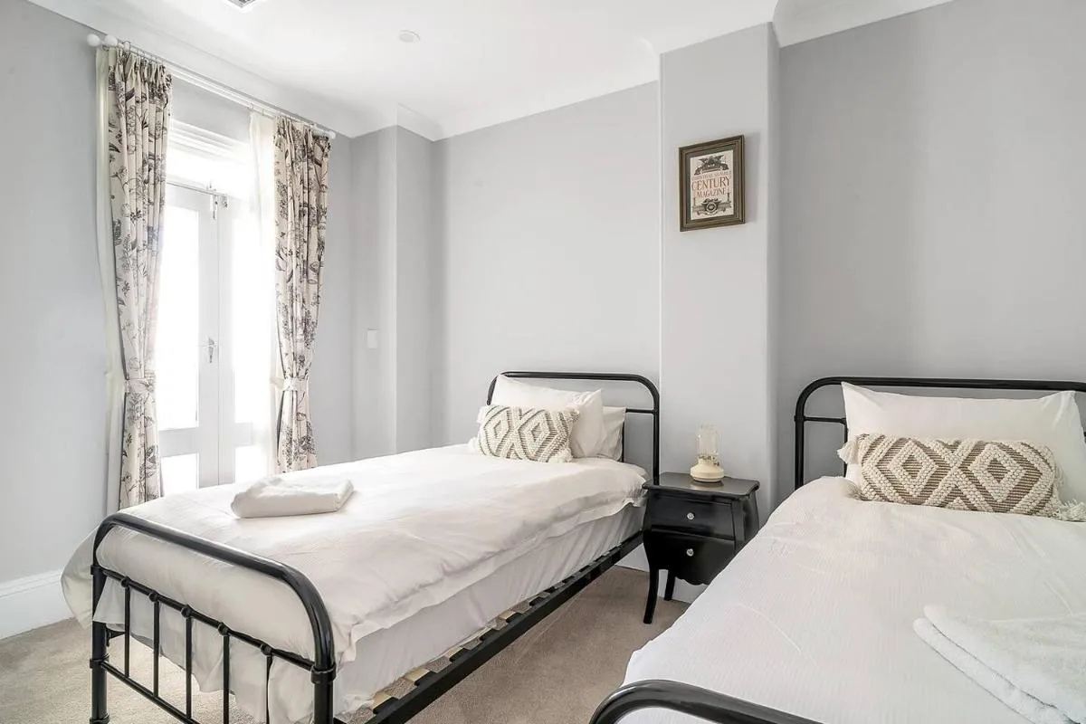 Image 6 of Kerridge Terrace – Old World Inner city Charm