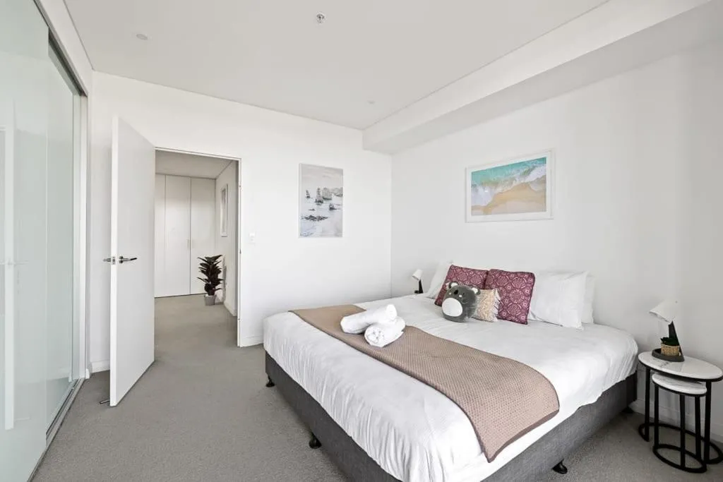 Image 6 of Kind bed Apt w Sofabed in Ryde – Fast Wifi