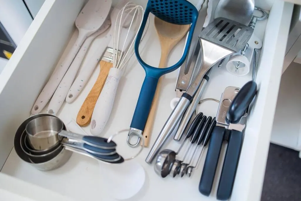 Image 2 of KozyGuru Harris Park 2Bed Apt Free Parking