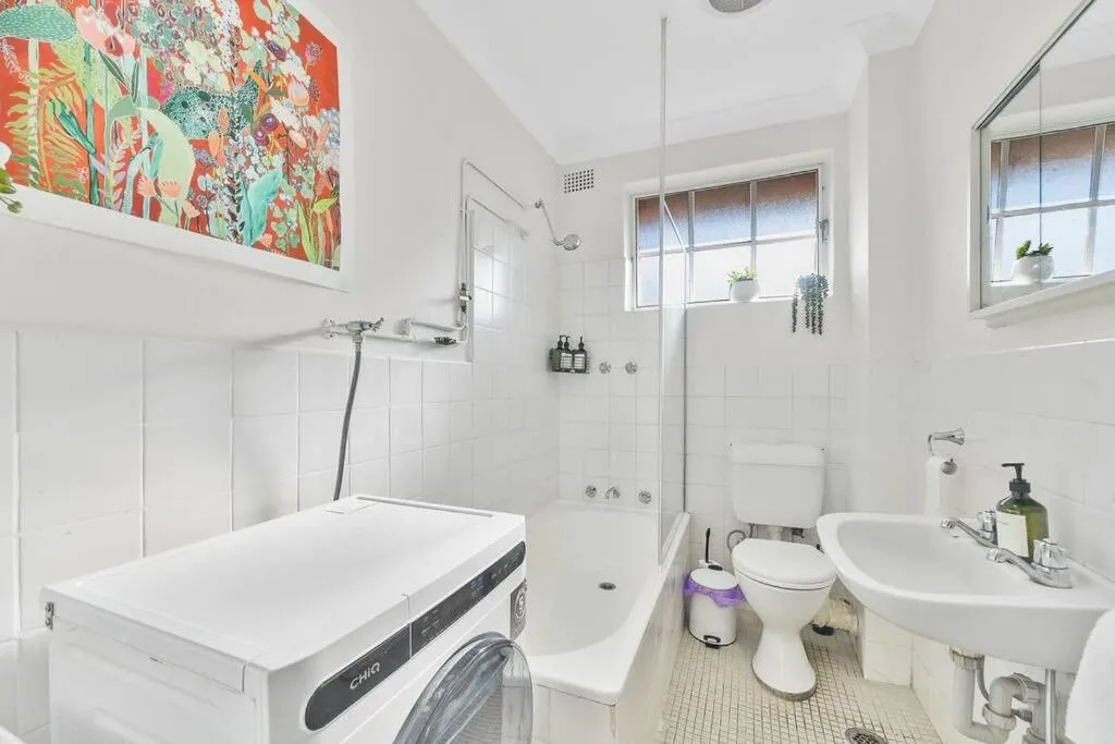 Image 6 of KozyGuru Harris Park 2Bed Apt Free Parking