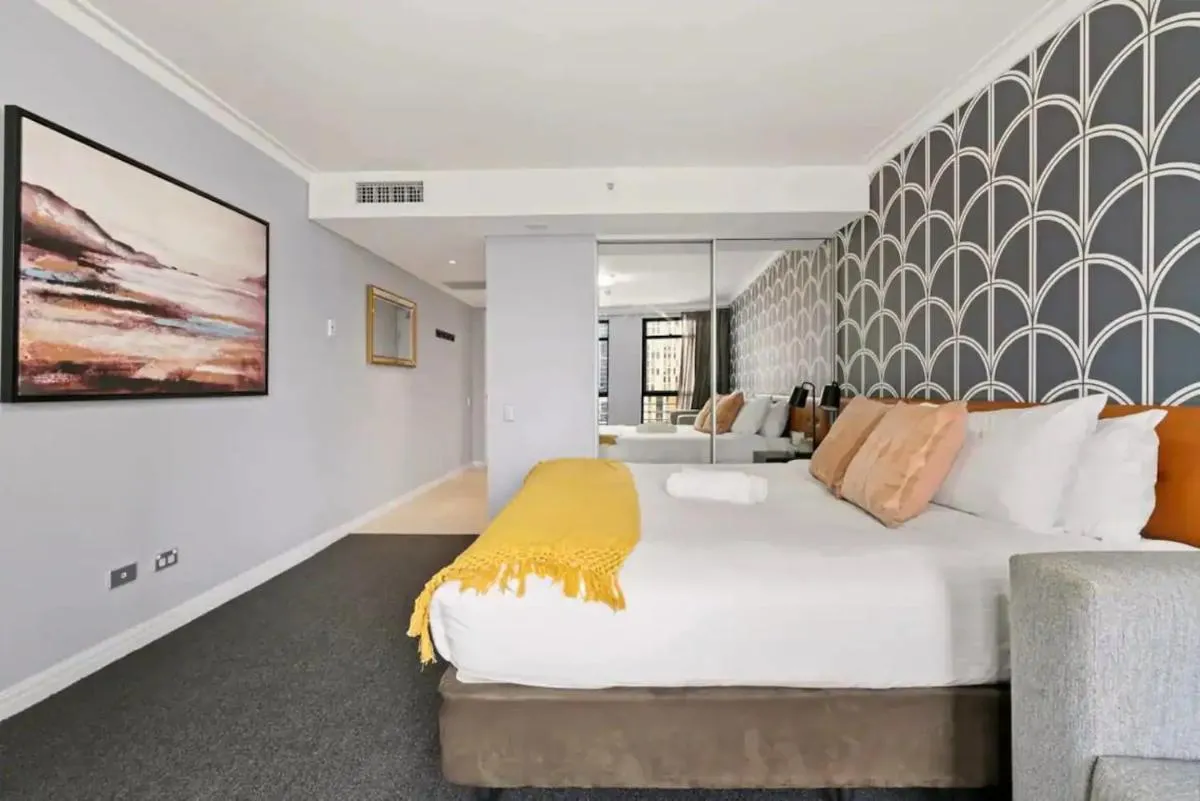 Image 1 of KozyGuru Haymarket Chic City Mantra STUDIO NHA653-1108