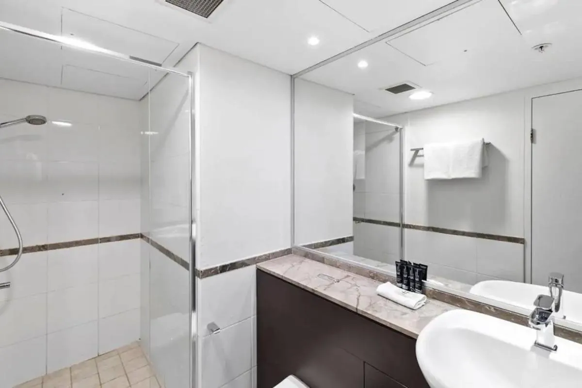 Image 6 of KozyGuru Haymarket Mantra High Level 2B APT NHA653-1701