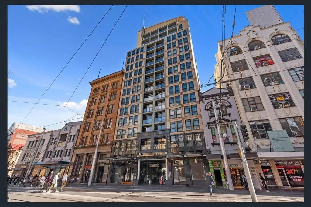 Image 4 of KozyGuru / Haymarket / Modern 1 Apt Best Location / NHA653-608