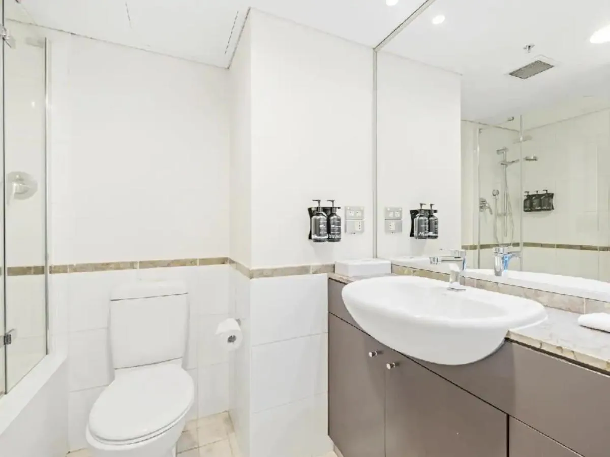 Image 2 of KozyGuru Mantra 1BED APT NHA653-1202