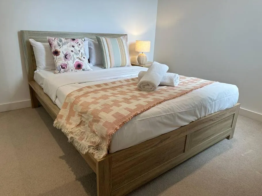 Image 5 of KozyGuru / Mortlake / Lovely 2 Bed APT / NMO010