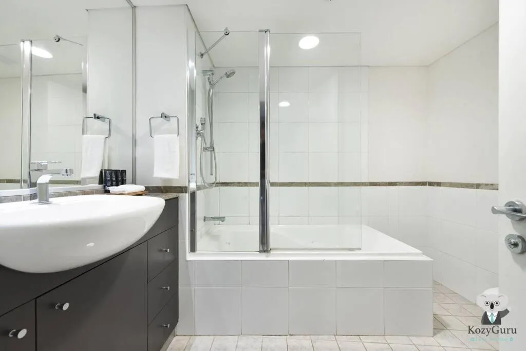 Image 2 of KozyGuru / Sydney CBD / Best Location Studio / NHA653-908