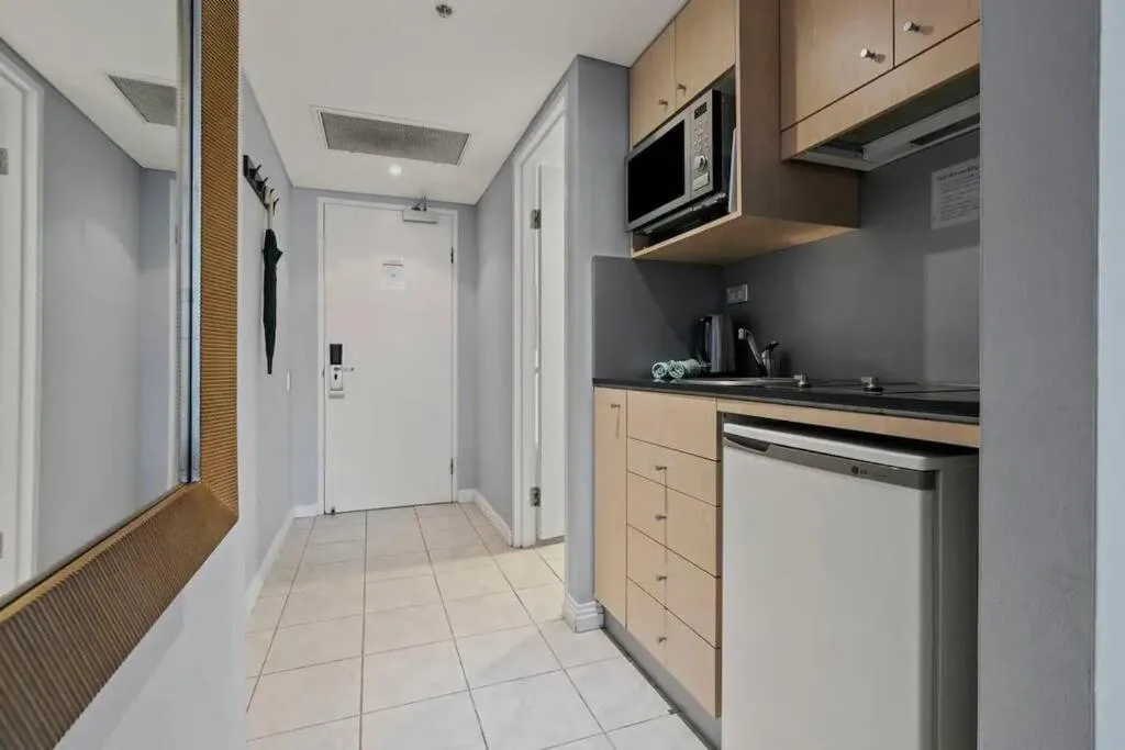 Image 6 of KozyGuru Sydney CBD Convenient City Studio NHA653-511