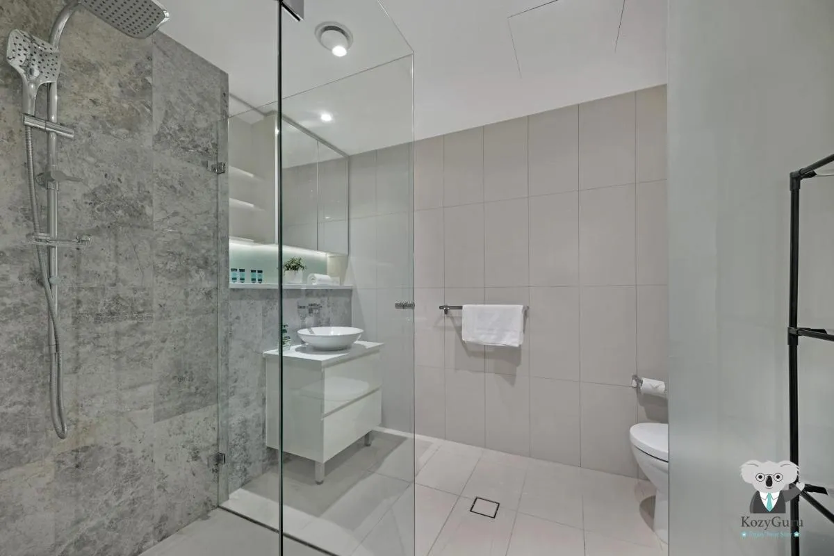 Image 2 of KozyGuru / Wentworth Point / 1 Bed Waterview Apt / NWP017-1705