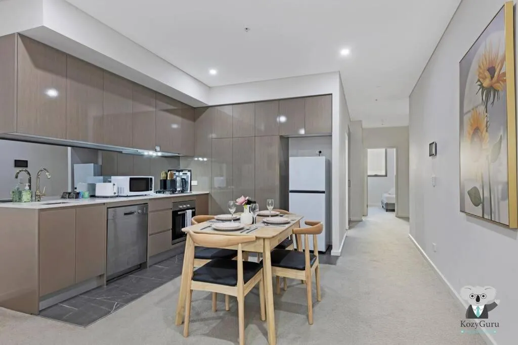 Image 3 of KozyGuru / Wentworth Point / 2B Cosy Apt / NWP001