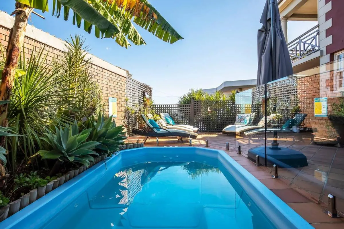 Image 3 of ‘La Vie en Rose’ Grand Living on Sydney Harbour